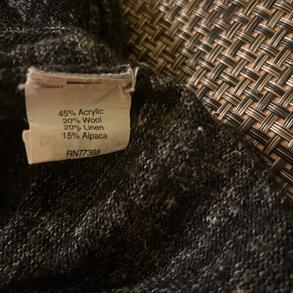 JCrew women’s tunic sweater.  Great condition - Picture 5 of 5